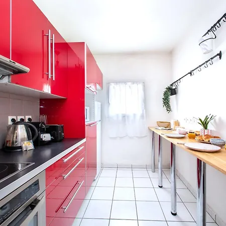 Cosy & Spacieux, Paris 10 Min + Parking Prive. Saint-Ouen (Seine-Saint-Denis)