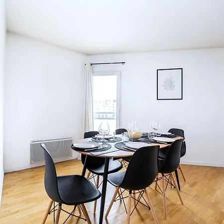 Appartement Cosy & Spacieux, Paris 10 Min + Parking Prive. *